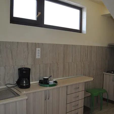 Raza - Locatie Centrala 3*