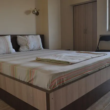 Guest house Vila Raza