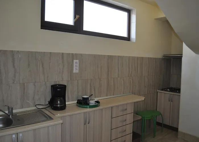 Raza - Locatie Centrala 3*